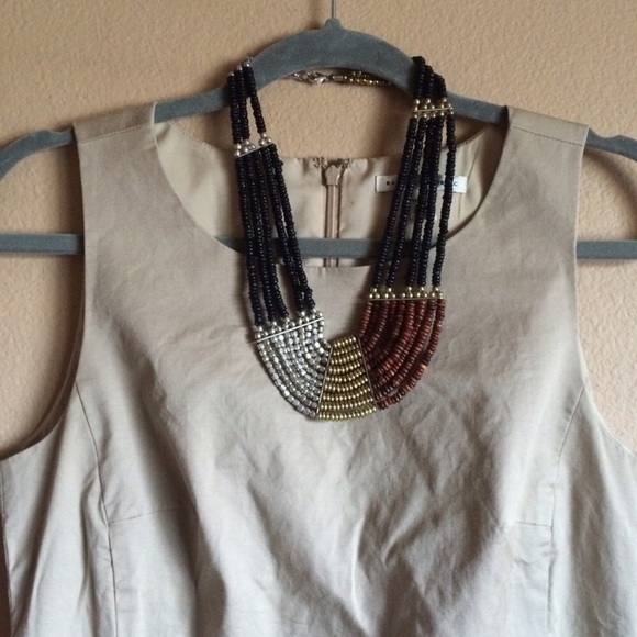 Banana Republic Khaki dress - Picture 2 of 4